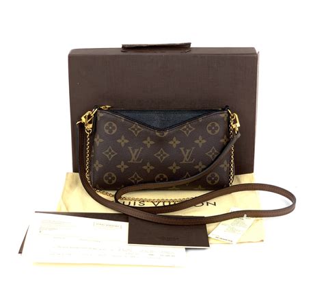 louis vuitton pallas clutch black strap|louis vuitton pallas clutch noir.